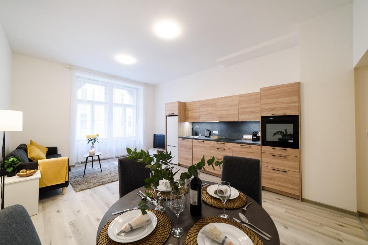 New Apartments Near Dancing House Praga Exterior foto