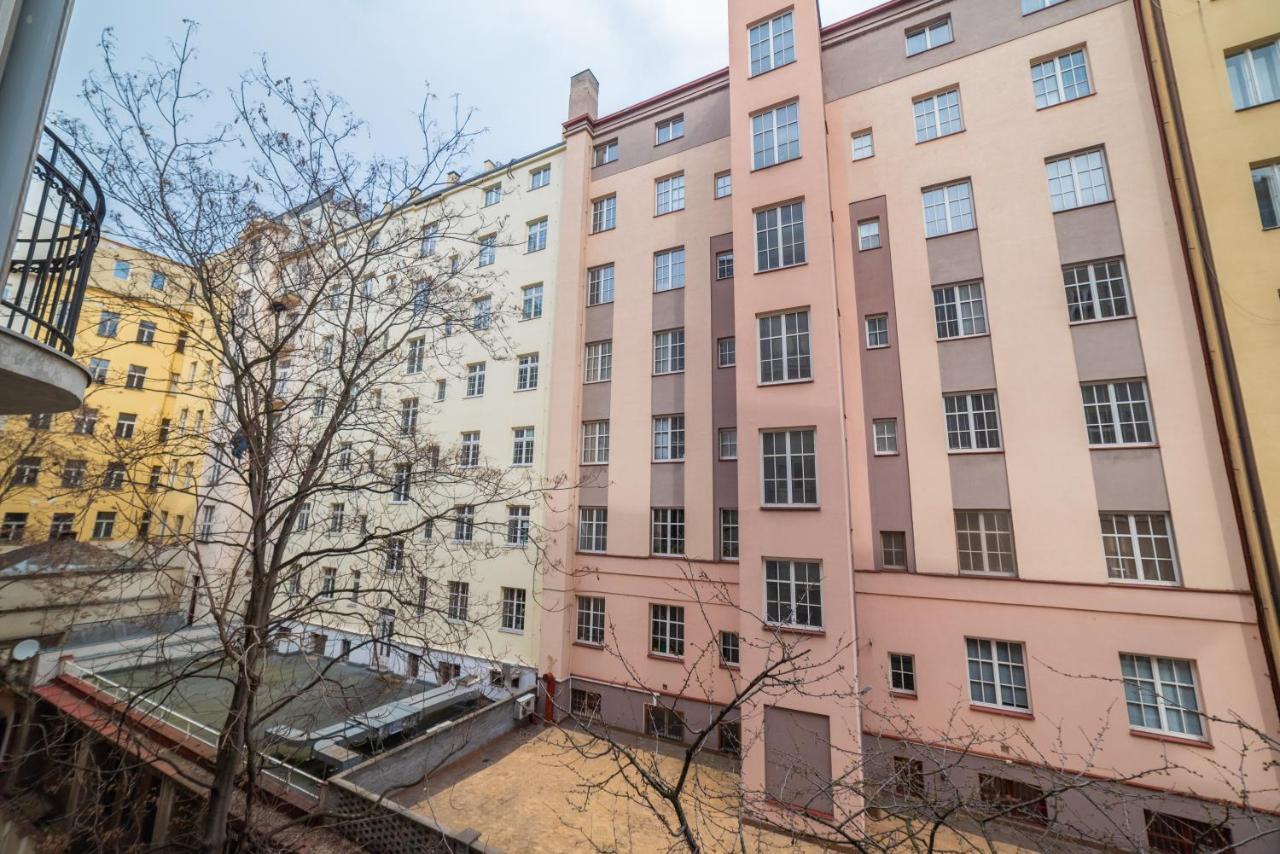 New Apartments Near Dancing House Praga Exterior foto